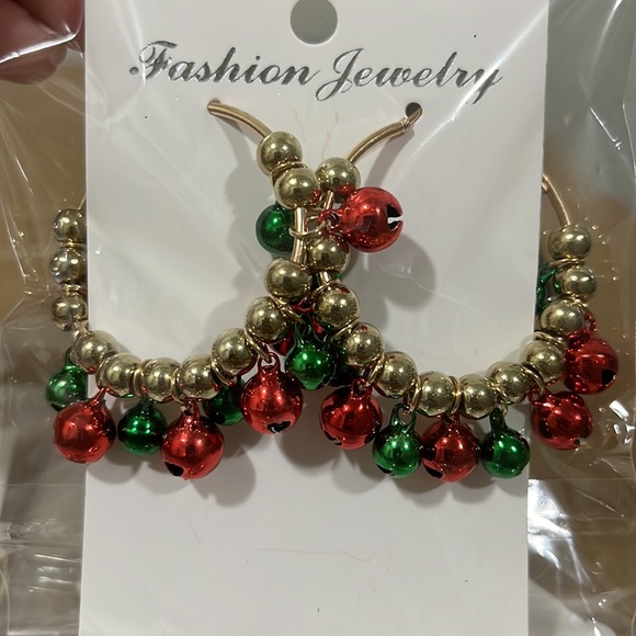 3 pair of Christmas earrings - Picture 3 of 4